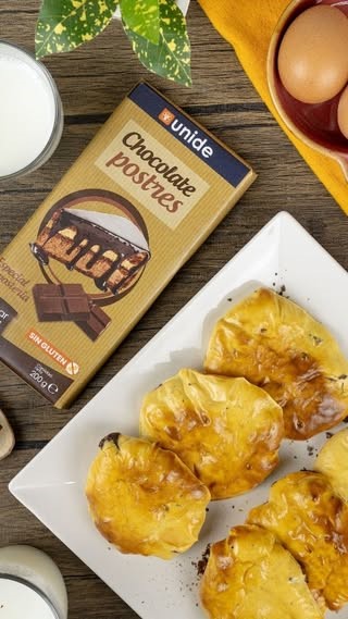 Panecillos de leche con pepitas de chocolate